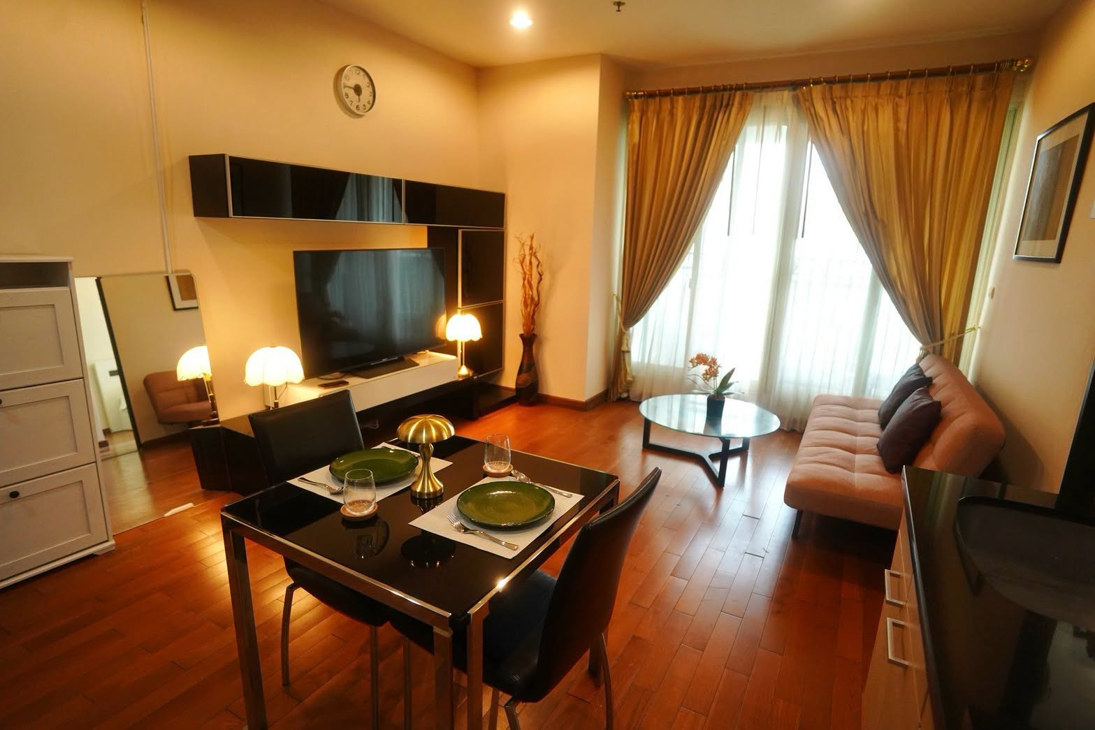 For sale: The Address Chidlom, 1 bedroom, 1 bathroom, Soi Somkid, Freehold condo, hard to find, walk through Central Chidlom & BTS. For sale: The Address Chidlom, 1 bedroom, 1 bathroom, Soi Somkid, Freehold condo, hard to find, walk through Central Chidlom & BTS.