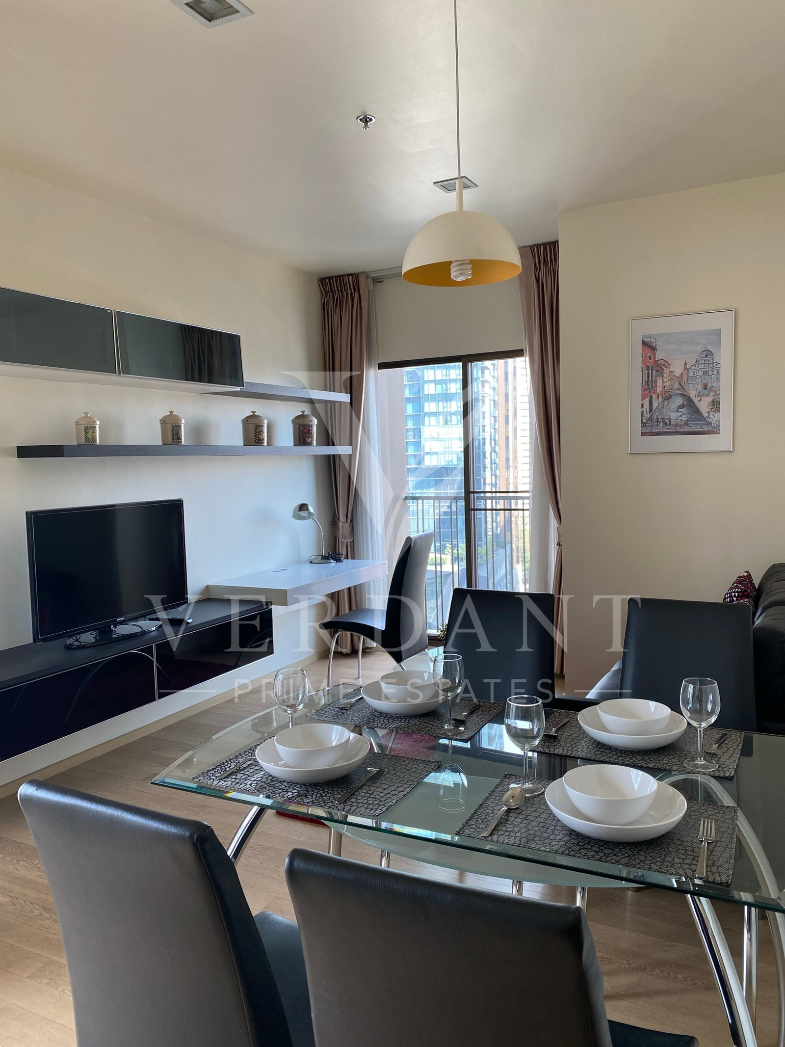 🏢 Noble Refine, spacious room, 2 bedrooms, near BTS Phrom Phong.
