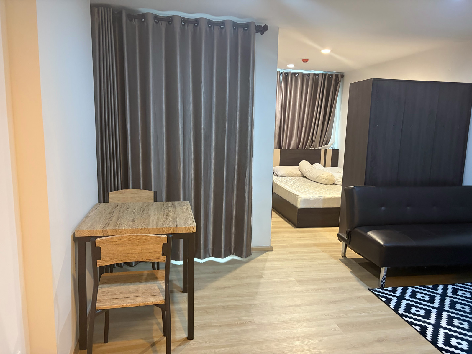 RYE Talat Phlu, ready to move in, near BTS Talat Phlu, size 30 sq m., 1 bedroom, 1 bathroom.