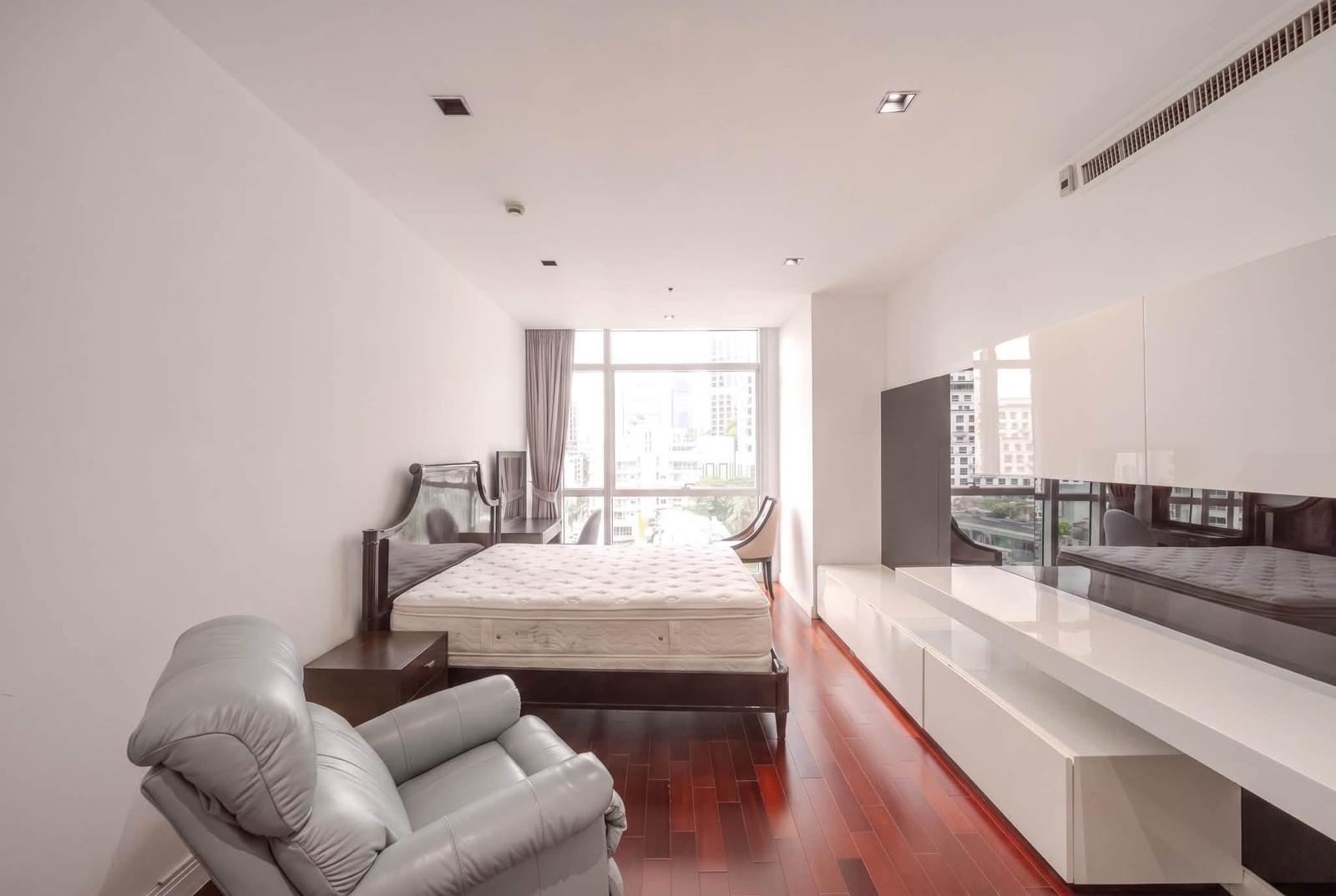 ให้เช่า Athenee Residence 2 Bedrooms 2 Bathrooms ขนาด 131.77 ตร.ม. ชั้น 8 – รูปที่ 2