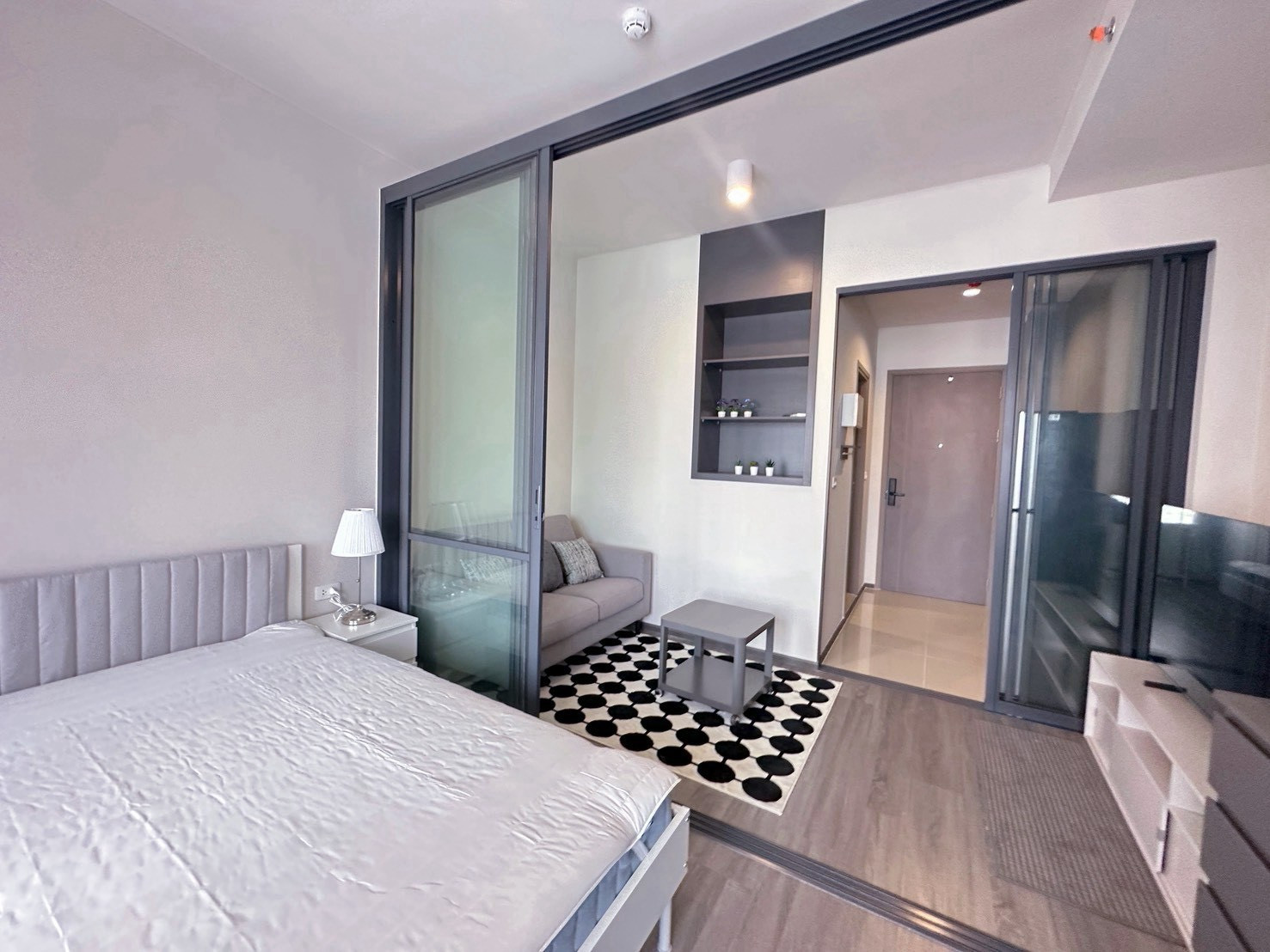 IDEO Sukhumvit - Rama 4 | 31 sq.m. 22nd Floor | For Rent 19,000 THB/month IDEO Sukhumvit - Rama 4 | 31 sq.m. 22nd Floor | For Rent 19,000 THB/month