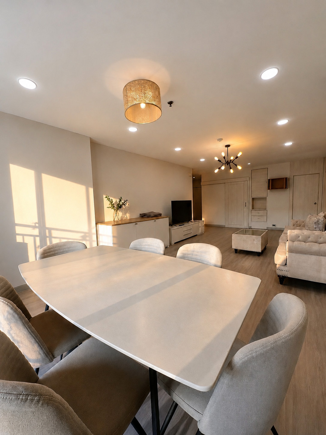 ✨ Spacious & Peaceful Living - Feels Like Home! Large 122.72 sq.m. condo just 900 meters from BTS Nana. ✨ – รูปที่ 3