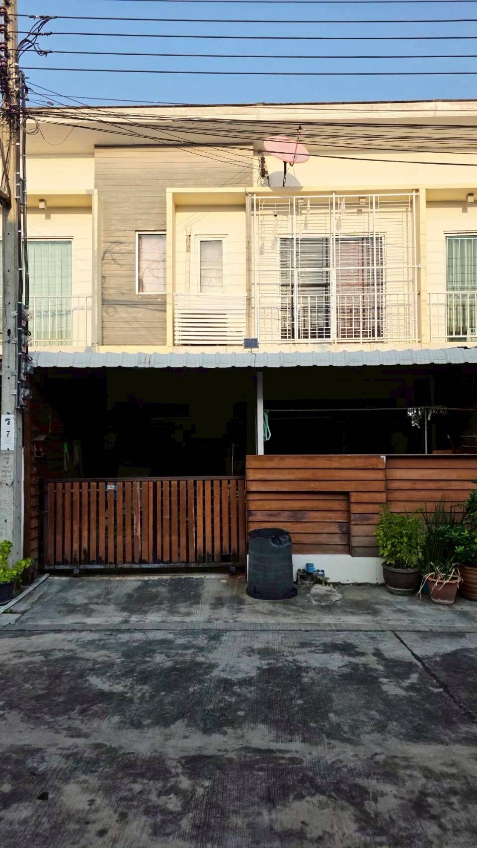 🔥 ขายด่วน! บ้านสวยสภาพนางฟ้า ใกล้ถนนใหญ่เพียง 50 เมตร 🔥 🏡 หมู่บ้านคอนเนค | ทำเลดี เข้า–ออกสะดวก 🔥 ขายด่วน! บ้านสวยสภาพนางฟ้า ใกล้ถนนใหญ่เพียง 50 เมตร 🔥 🏡 หมู่บ้านคอนเนค | ทำเลดี เข้า–ออกสะดวก