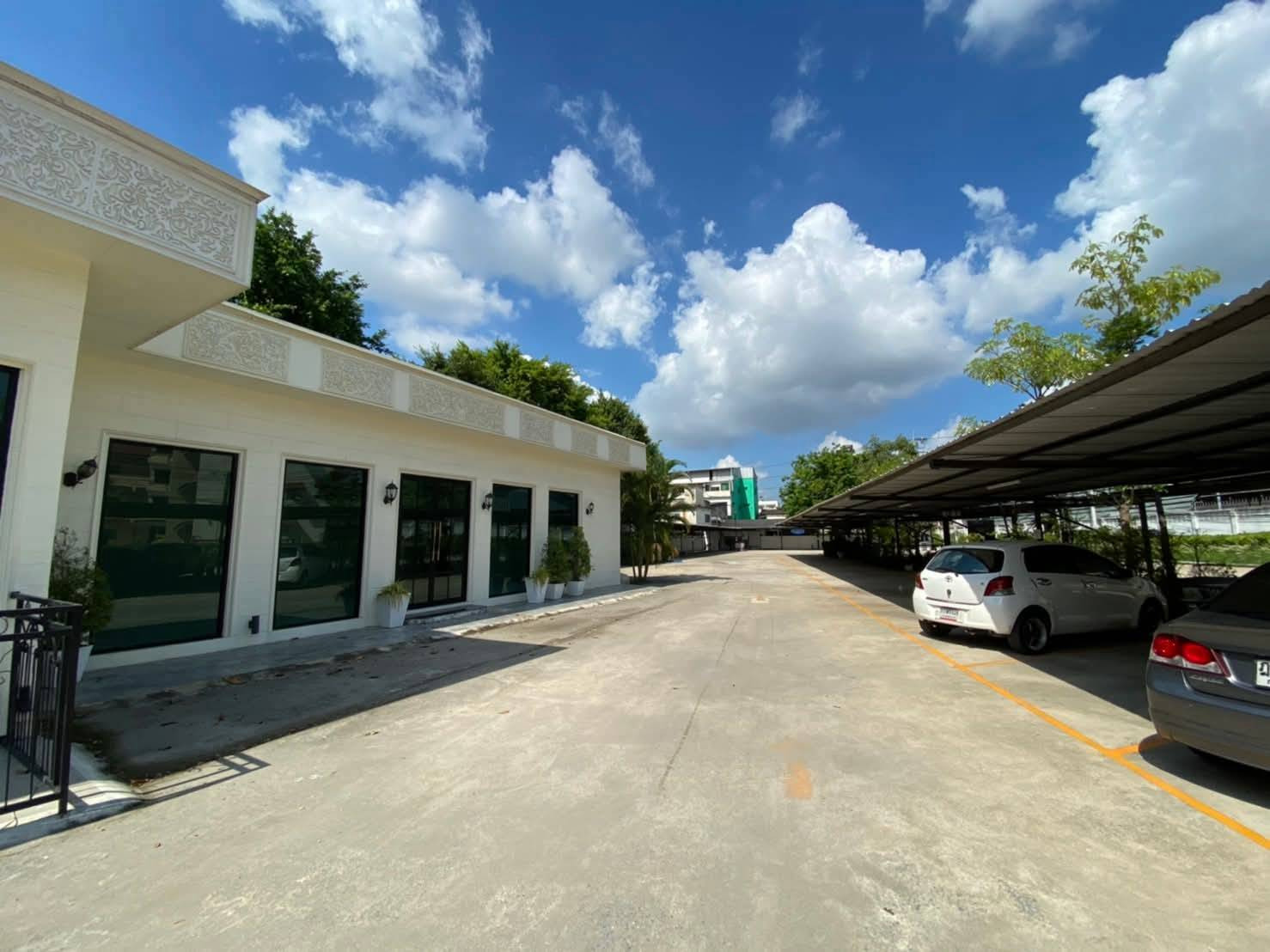 ให้เช่า อาคารสำนักงาน 1 ชั้น พร้อมเข้าใช้งาน ย่านบางใหญ่ ริมถนนกาญจนาฯ ใกล้ เซ็นทรัล เวสเกต เหมาะทำสำนักงาน Office ,โชว์รูม ,ศูนย์บริการ หรือธุรกิจอื่นๆ ให้เช่า อาคารสำนักงาน 1 ชั้น พร้อมเข้าใช้งาน ย่านบางใหญ่ ริมถนนกาญจนาฯ ใกล้ เซ็นทรัล เวสเกต เหมาะทำสำนักงาน Office ,โชว์รูม ,ศูนย์บริการ หรือธุรกิจอื่นๆ