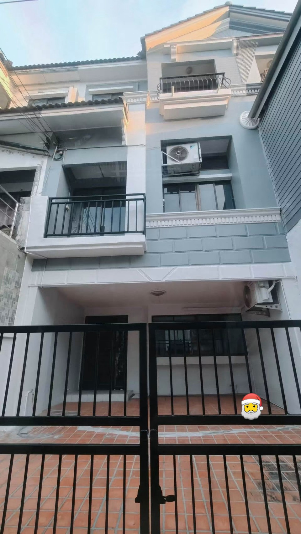 🏡✨ ให้เช่าทาวน์โฮม 3 ชั้น บ้านกลางเมือง รัชดา–เหม่งจ๋าย 1 3 ห้องนอน 4 ห้องน้ำ รีโนเวทใหม่ สภาพดี สะอาด พร้อมเข้าอยู่ #รับสัตว์เลี้ยง1ตัว #จดบริษัทได้ 💰 ค่าเช่า 36,000 บาท/เดือน 🏡✨ ให้เช่าทาวน์โฮม 3 ชั้น บ้านกลางเมือง รัชดา–เหม่งจ๋าย 1 3 ห้องนอน 4 ห้องน้ำ รีโนเวทใหม่ สภาพดี สะอาด พร้อมเข้าอยู่ #รับสัตว์เลี้ยง1ตัว #จดบริษัทได้ 💰 ค่าเช่า 36,000 บาท/เดือน