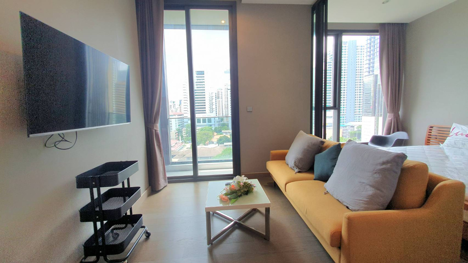 🔥Hot Price🔥The esse at singha complex 1Bed 35 Sqm ⚡️28,000 B เท่านั้น สนใจติดต่อ พัตเตอร์ 0928895628 line:plustor_ss