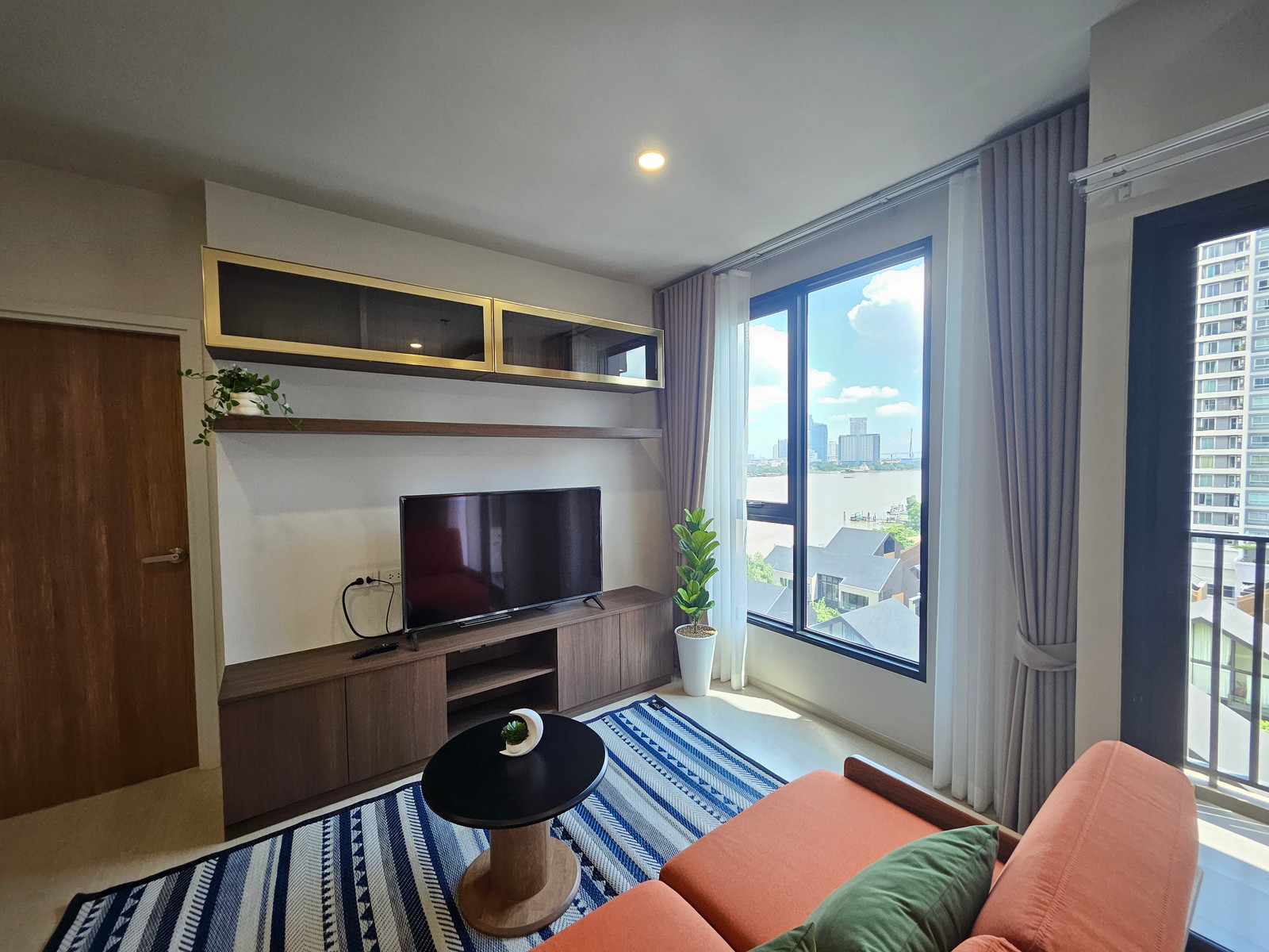 Rare Double King Size Beds! 54 Sqm 2BR River View with bathtub ✨