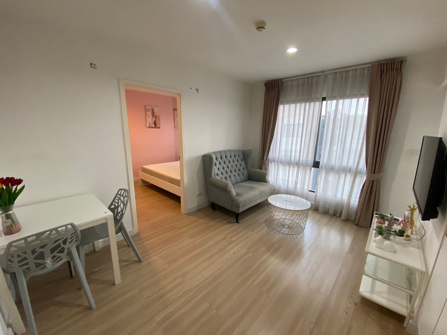 Low rise condo! The Nest Sukhumvit 22 600m. from MRT Queensirikrit 1 bedroom 1 bathroom 34 sq m. 16,000 per month. Low rise condo! The Nest Sukhumvit 22 600m. from MRT Queensirikrit 1 bedroom 1 bathroom 34 sq m. 16,000 per month.