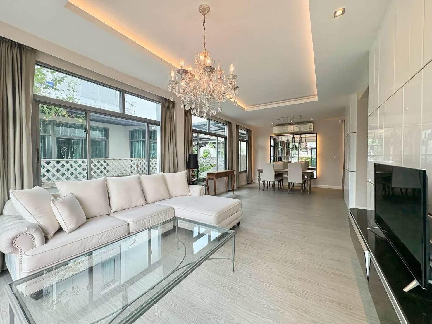 Single house for rent, Perfect Place 3, Ratchaphruek, Nonthaburi, very beautifully decorated, near Central Northville. Single house for rent, Perfect Place 3, Ratchaphruek, Nonthaburi, very beautifully decorated, near Central Northville.