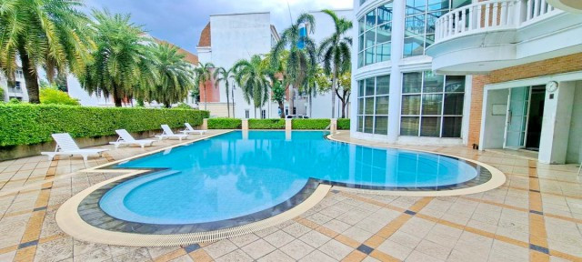 Sathorn YanNawa 4-story 4bed townhome for sale or rent in the Sathorn-Narathiwat area just 500m. fro – รูปที่ 2