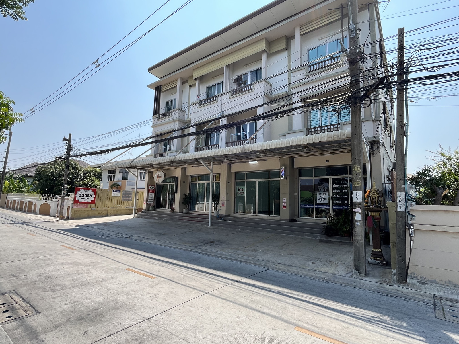 Female dormitory for rent, Ban Chudanat, Soi Nonthaburi 42 (opposite NACC and Lottery Office, Sanambinnam)