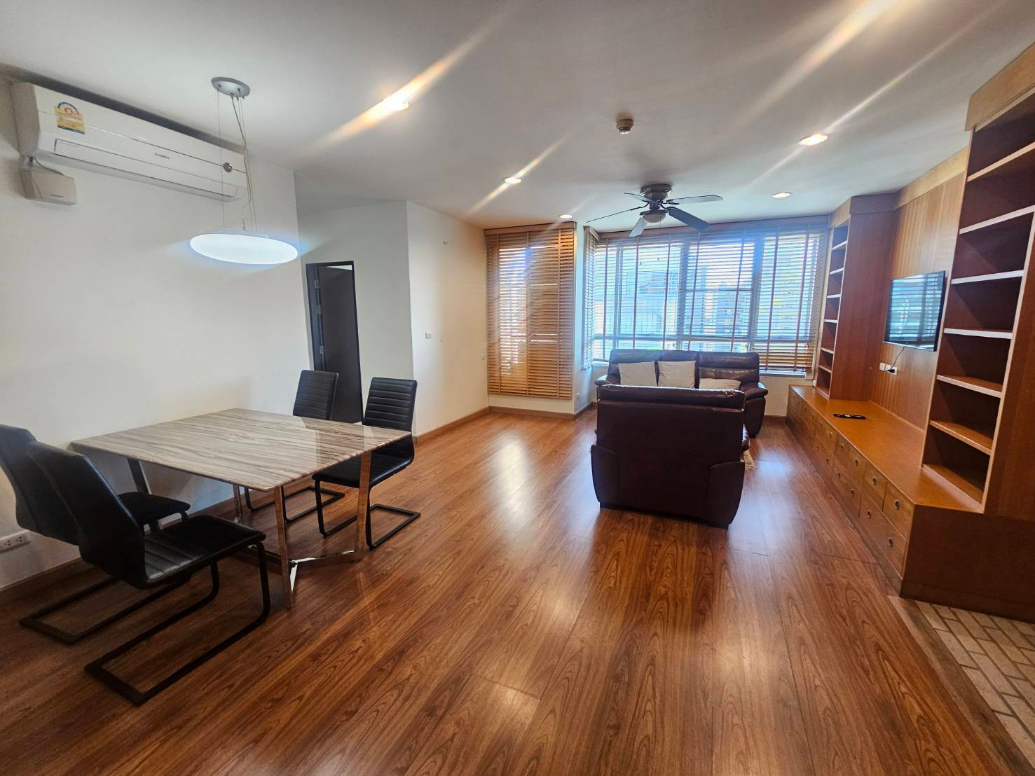 ขาย 2 ห้องนอน 2 ห้องน้ำ ดิ แอดเดรส สุขุมวิท 42 | The Address Sukhumvit 42 (Ekamai) ขาย 2 ห้องนอน 2 ห้องน้ำ ดิ แอดเดรส สุขุมวิท 42 | The Address Sukhumvit 42 (Ekamai)