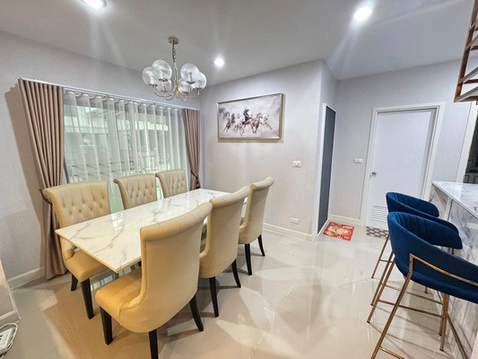 [ให้เช่า] หมู่บ้าน เดอะ แพลนท์ รังสิต อเวนิว / 3 ห้องนอน 3 ห้องน้ำ / 62 ตรว. 165 ตรม. **40,000** บ้านเดี่ยวหลังมุมตกแต่งสวยหรู เฟอร์นิเจอร์และเครื่องใช้ไฟฟ้าครบชุด เดินทางสะดวก พร้อมเข้าอยู่ ใกล้ห้างฟิวเจอร์พาร์ครังสิต – รูปที่ 3