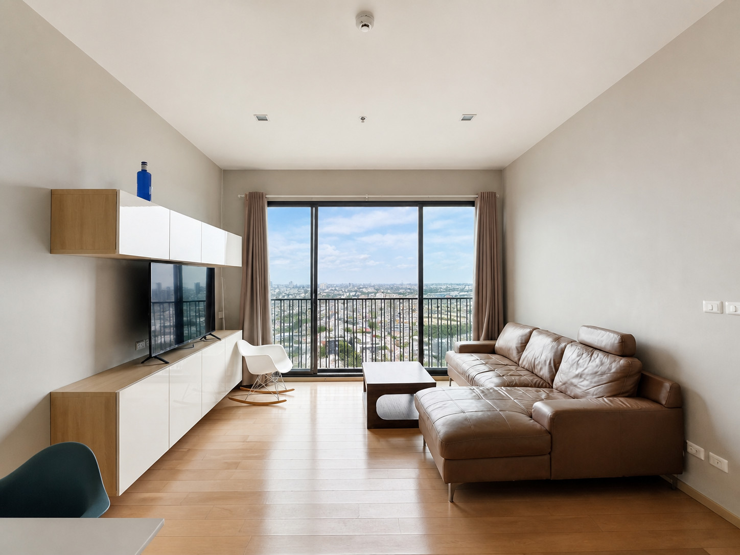 ✨ Urgent Sale - Condo near BTS Ekkamai only 240 m. | Great condition & Ready to move in ✨ ✨ Urgent Sale - Condo near BTS Ekkamai only 240 m. | Great condition & Ready to move in ✨