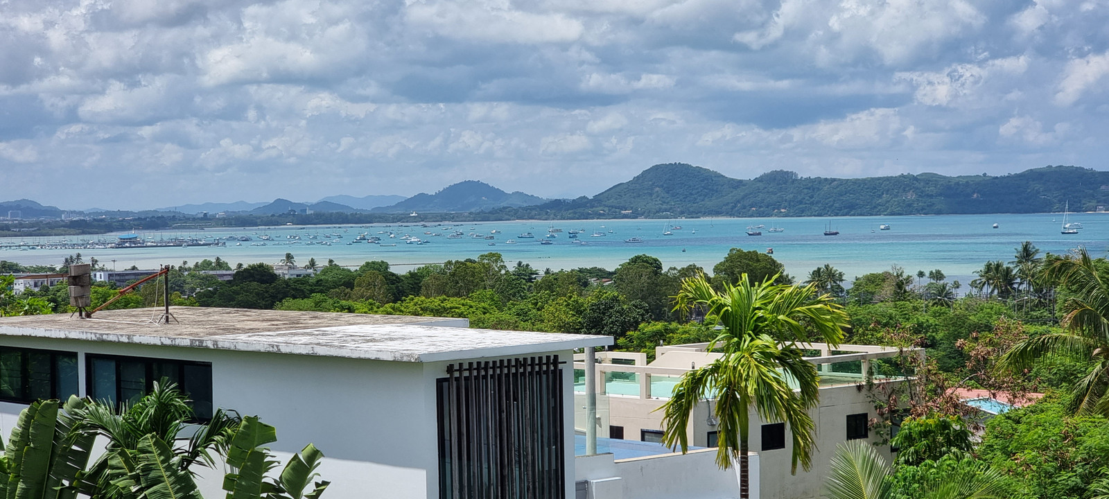 บ้านเดี่ยววิวพาโนรามาพร้อมสวนส่วนตัว 250 ตร.ม. | 5 ห้องนอน ต้อนรับสัตว์เลี้ยง ฟรีเน็ตความเร็วสูง (เช่า 75,000 บาท/เดือน) 