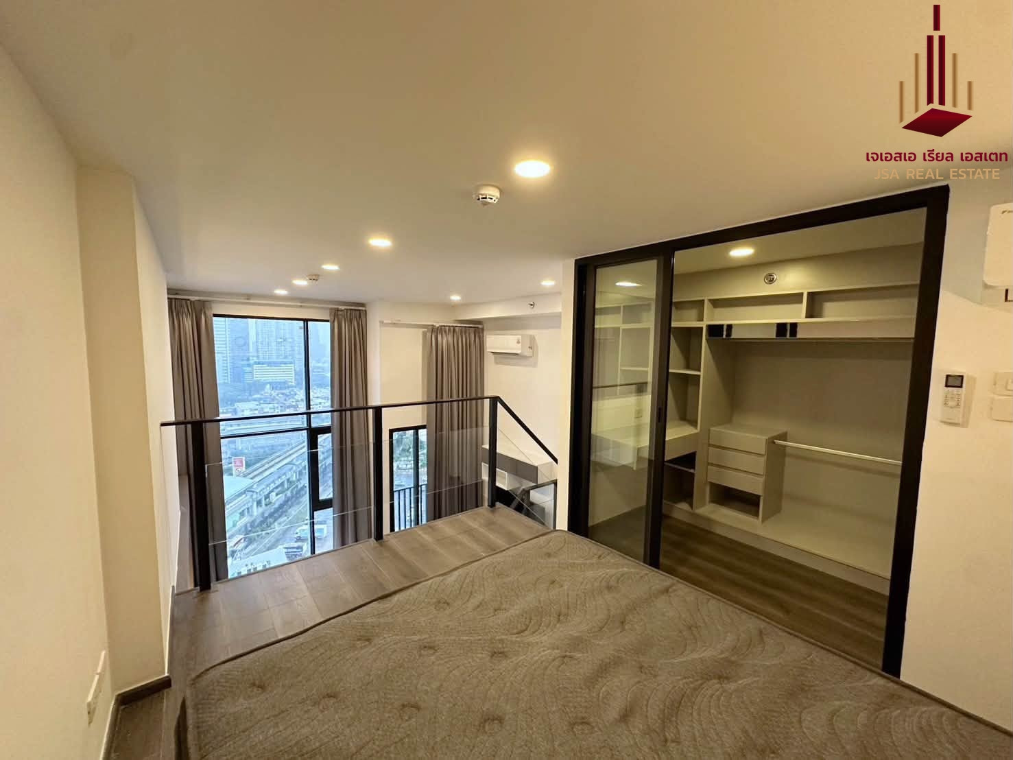 ✨ For Sale: KnightsBridge Space Rachayothin Condo ✨ 💰 Only 4,750,000 THB ✨ For Sale: KnightsBridge Space Rachayothin Condo ✨ 💰 Only 4,750,000 THB