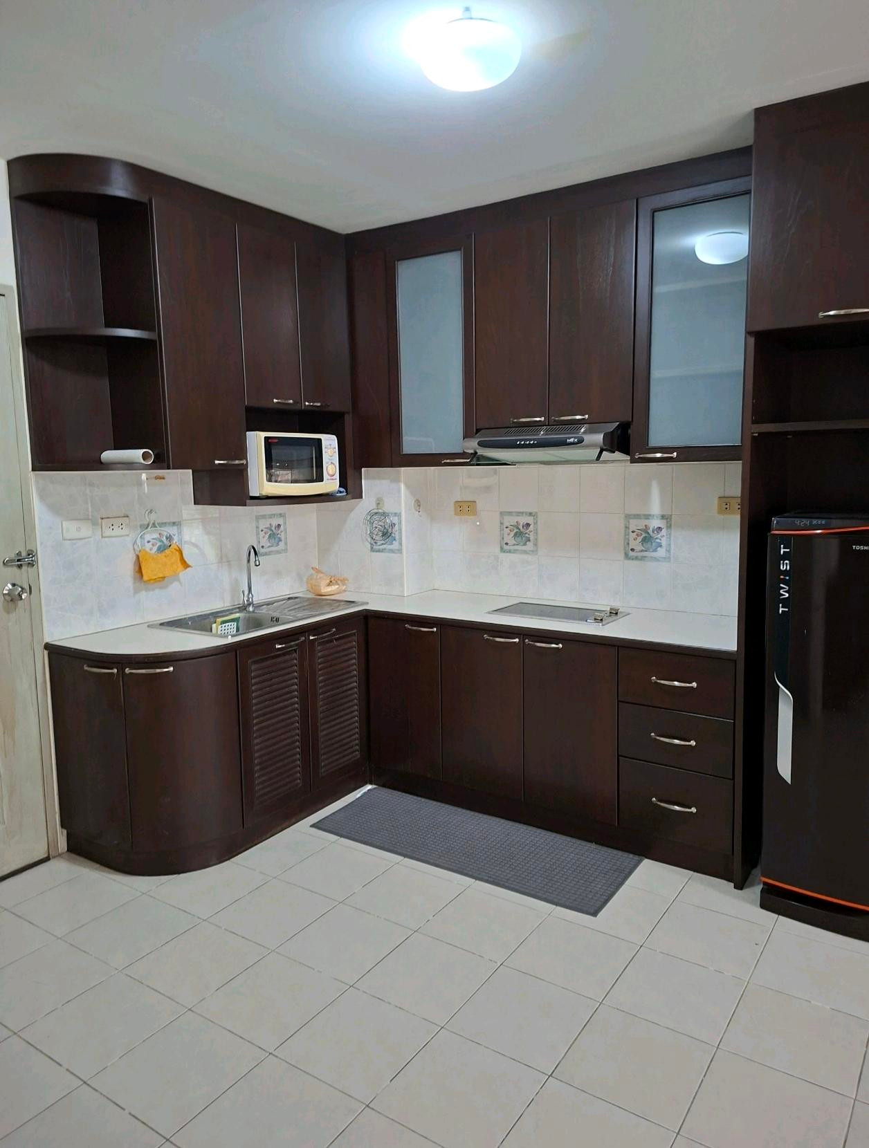 Studio room for rent, garden view, beautiful room, ready to move in.