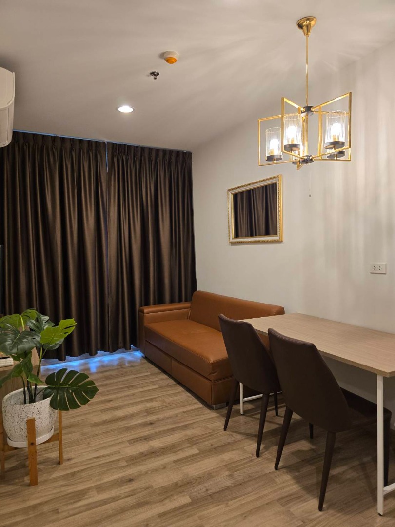 Spacious 2-bedroom unit (50 sq.m.) near BTS Bearing | 9th Floor | Rent only 20,000 Baht/month