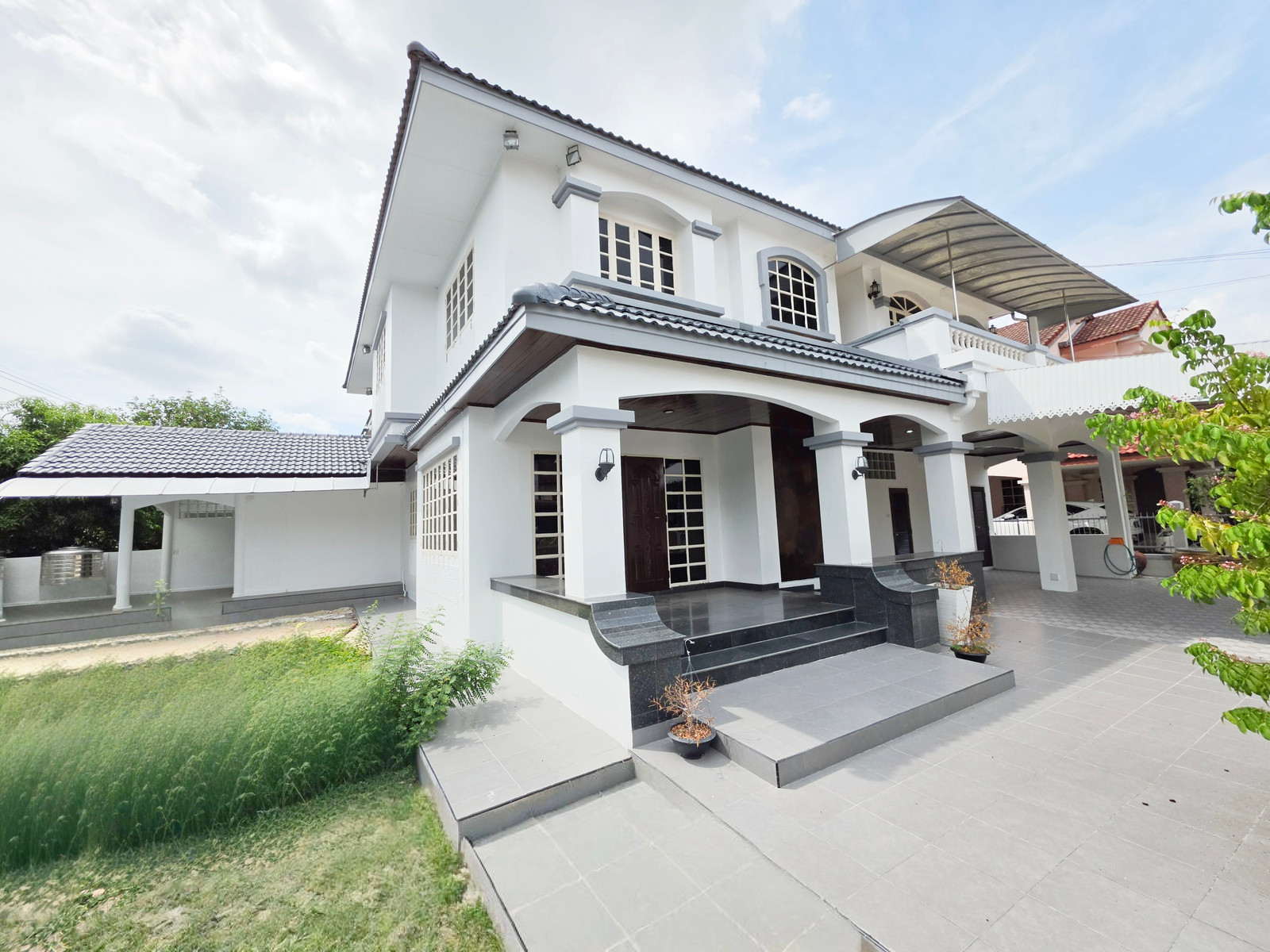 ให้เช่า บ้านเดี่ยว หลังใหญ่ หมู่บ้าน ชัยพฤกษ์ รามอินทรา หลังมุม รีโนเวทใหม่ทั้งหลัง  พร้อมพื้นที่กว้างถึง 140 ตรว. ใกล้จุดขึ้นลงทางด่วน บรรยากาศร่มรื่น – รูปที่ 2