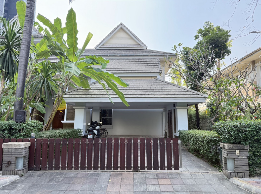 ให้เช่า บ้านเดี่ยว POOL VILLA หรู | ใจกลางสุขุมวิท 400 ตรม 1 งาน 50 ตรว ใกล้ รร.นานาชาติ-BTS ทองหล่อ ให้เช่า บ้านเดี่ยว POOL VILLA หรู | ใจกลางสุขุมวิท 400 ตรม 1 งาน 50 ตรว ใกล้ รร.นานาชาติ-BTS ทองหล่อ