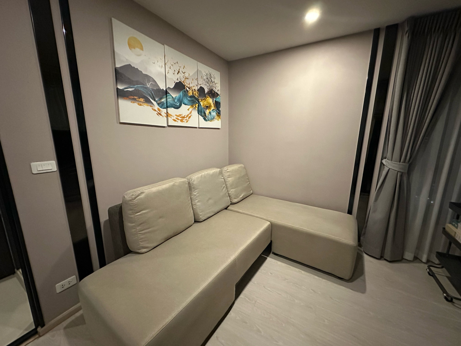 2 bedrooms, 2 bathrooms, ready to move in and view the room, 25,000/month.
