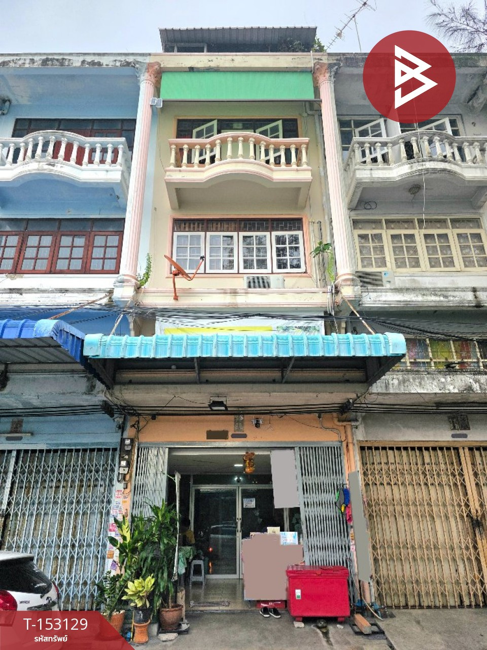 Commercial building for sale, 5 floors, area 20 square meters, Phasi Charoen, Bangkok.