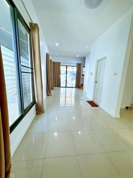 ตลาดโต้รุ่ง ถนอมมิตร เพลินนารี่มอลล์ 300 ม.คฤหาสน์แนวตั้ง โฮมออฟฟิศ 3 ชั้น หลังมุม 4 นอน ให้เช่า 3 น้ำ ที่ดิน 25 ตร.ว. 300 ตร.ม. 4 แอร์ เ – รูปที่ 2