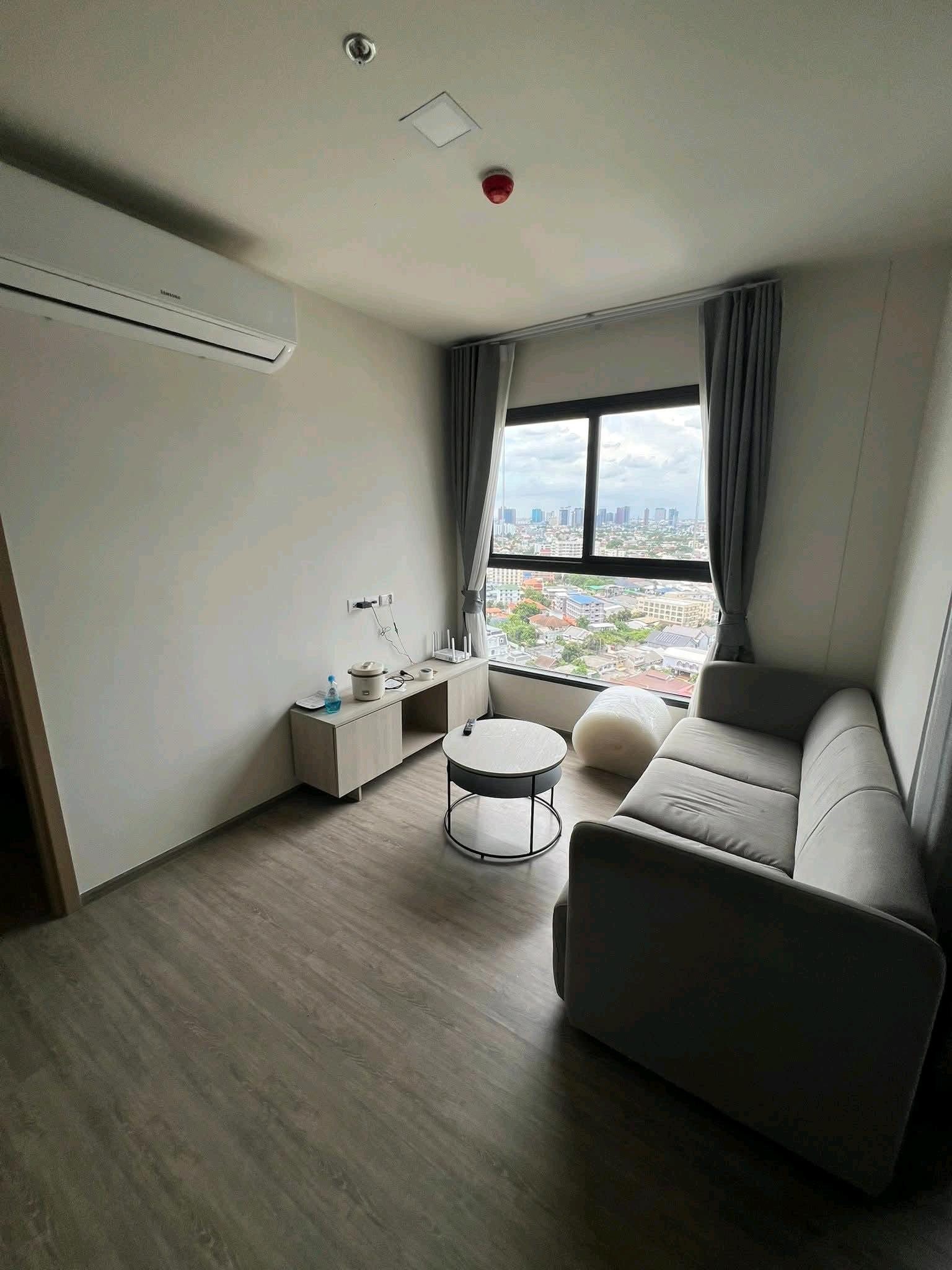 FOR RENT | NIA BY SANSIRI 🏙️ 2 bedrooms 🛏️ 2 bathrooms 🚿 • Size 54 square meters, 16th floor🚆 Location Sukhumvit 71 | There is a free shuttle bus to and from BTS On Nut and Habito Mall | Near the expressway, convenient travel.