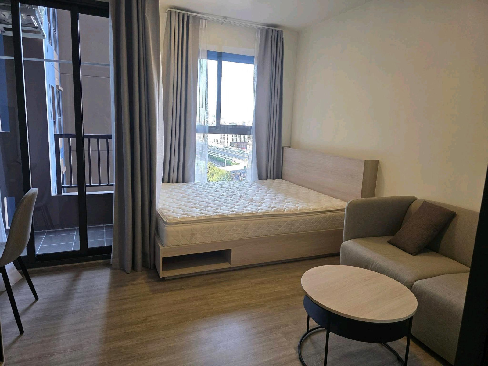 🚆 Sukhumvit 71 location | There is a free shuttle bus to/from BTS On Nut and Habito Mall | Near the expressway, convenient travel. 🚆 Sukhumvit 71 location | There is a free shuttle bus to/from BTS On Nut and Habito Mall | Near the expressway, convenient travel.