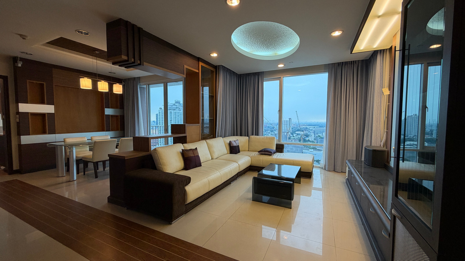 FQ Condo for sale Fullerton Sukhumvit - 3 bedrooms, 3 bathrooms - 152.47 sq m - for sale 21,000,000 baht [KOs2610001]