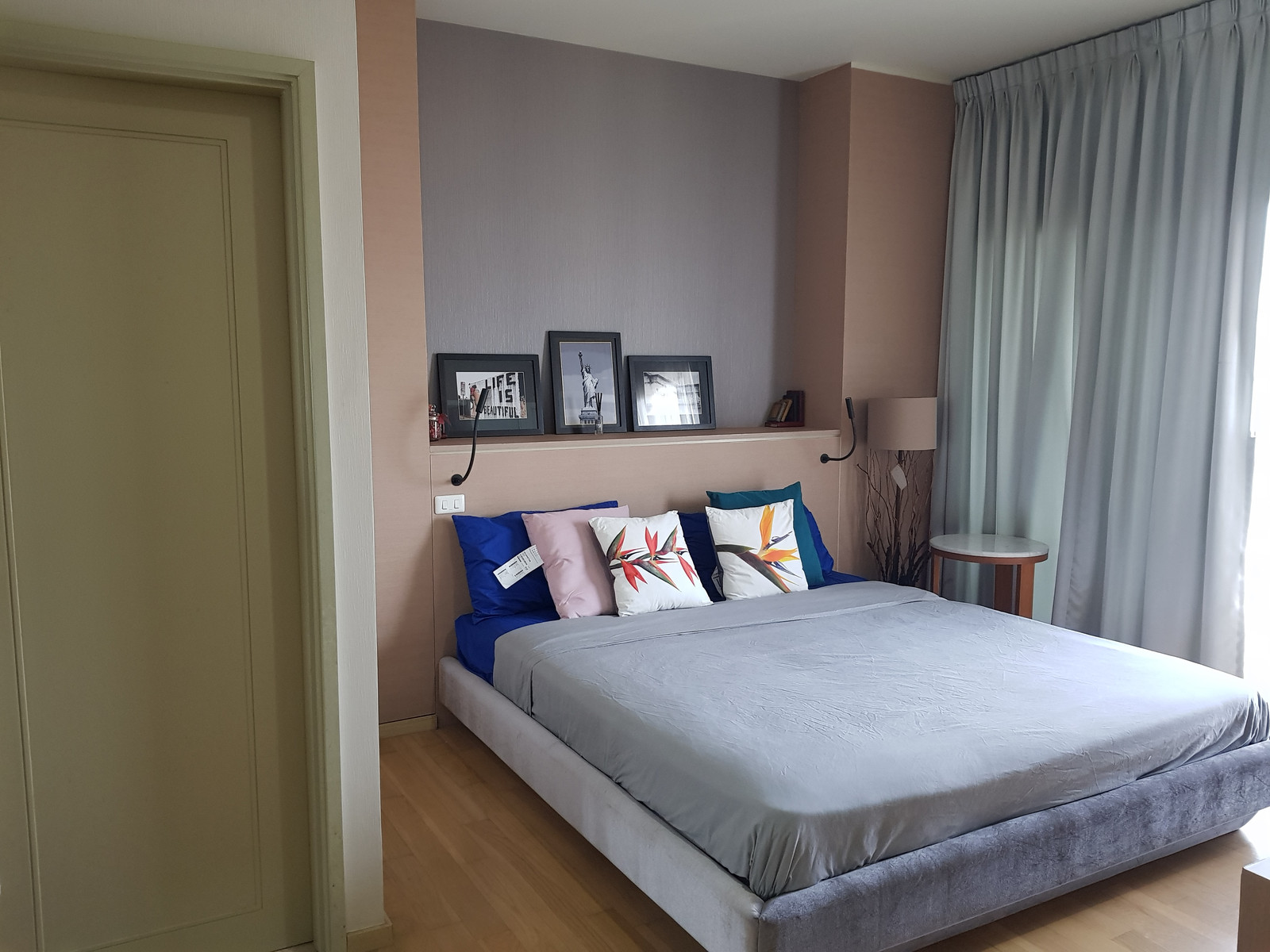 !! Beautiful room for rent, Noble Reveal Condo (Noble Reveal), near BTS Ekkamai. !! Beautiful room for rent, Noble Reveal Condo (Noble Reveal), near BTS Ekkamai.