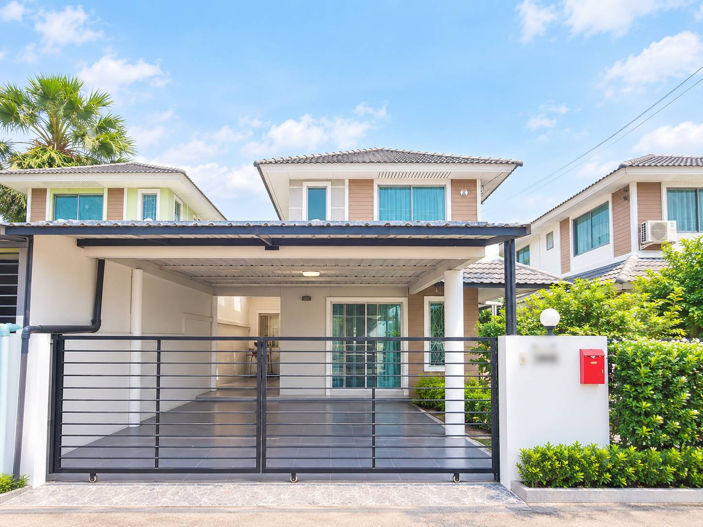 🏡 ขายด่วน! บ้านสวยทำเลทอง ใกล้โรบินสันชลบุรี & นิคมอมตะนคร