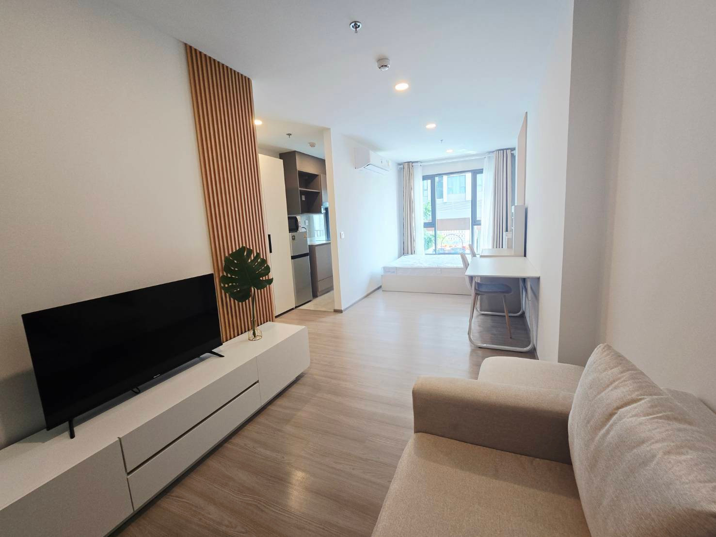 !! Beautiful room for rent, Condo Aspire Sukhumvit-Rama 4, near BTS Phra Khanong.