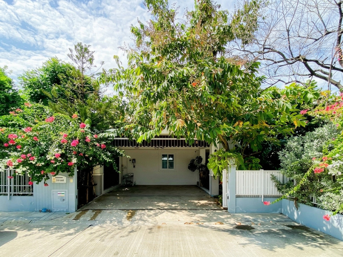 💥 Urgent sale! Single house, Villaggio Pinklao - Salaya, edge plot, 55.9 sq m, 3 bedrooms, 3 bathrooms, has a koi pond. Fully furnished, ready to move in, only 5.19 million baht 💥