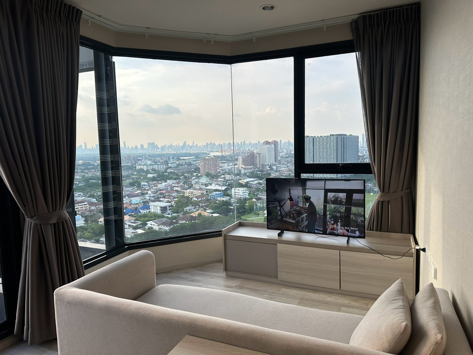 🏙️ For rent Ideo Mobi Sukhumvit Eastpoint ✨ 1 bedroom | 1 bathroom | 33 sq m | 26th floor