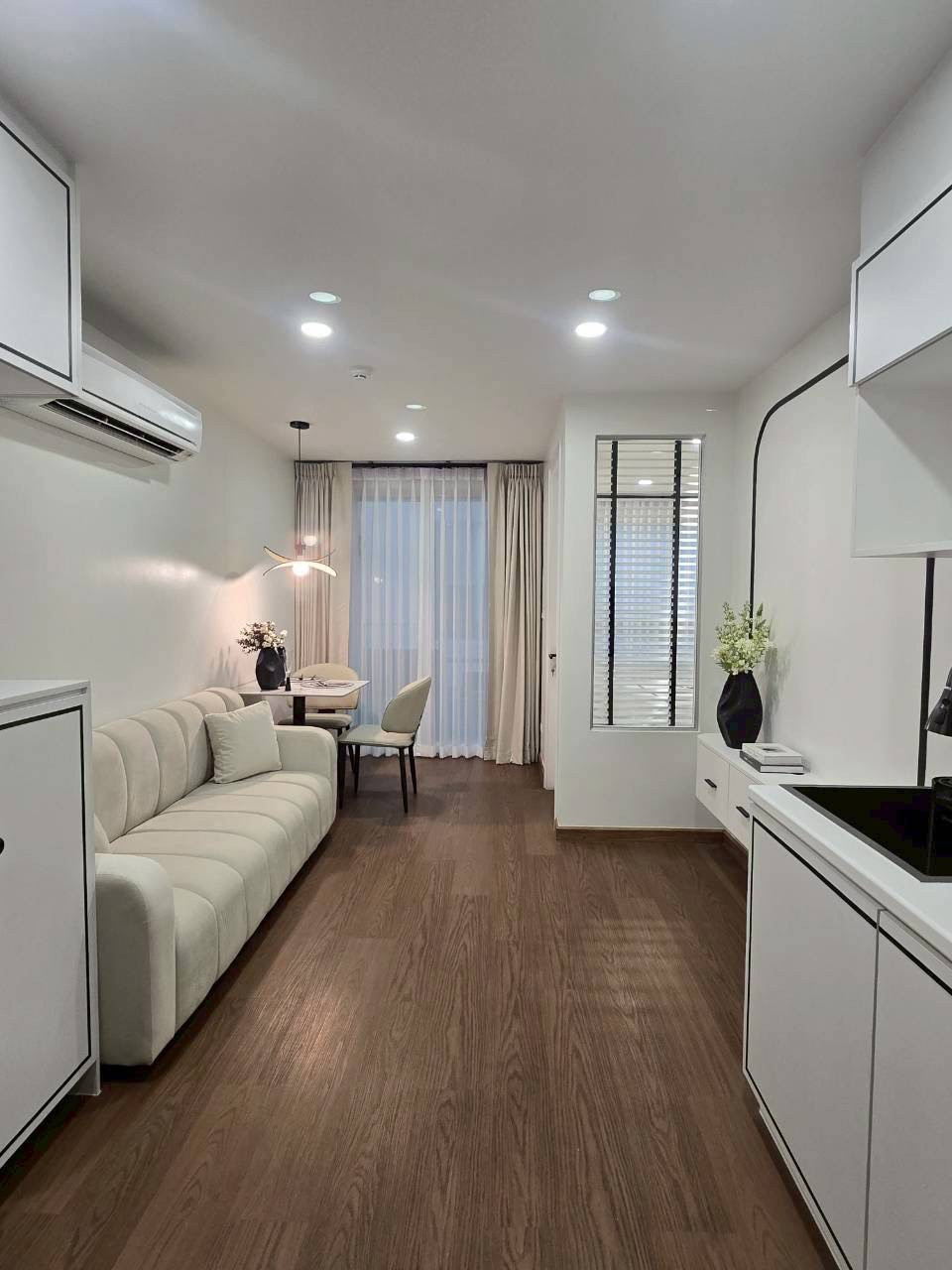 ขายคอนโด low rise ใจกลางทองหล่อ เงียบสงบแต่ยังอยู่ใกล้ความสะดวกทุกอย่าง ห้องตกแต่งสวยครบ พร้อมอยู่ รีโนเวทใหม่ทั้งห้อง – รูปที่ 2