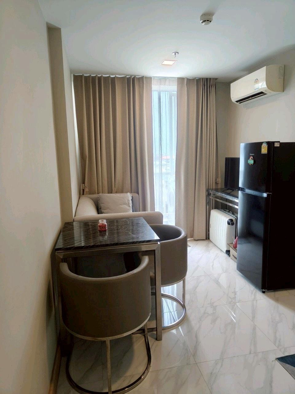 🔥ให้เช่า Bless Residence Ekkamai🔥 🏙️คอนโดทำเลเอกมัย ขนาดกำลังดี พร้อมที่จอดรถ 1 คัน ใกล้โรงเรียนนานาชาติและแหล่งไลฟ์สไตล์โซนเอกมัย-ทองหล่อ ✨ทำเลเอกมัย เดินทางสะดวก ✨ห้อง 1 Bedroom ขนาดกำลังดี ✨ห้องทิศตะวันออก รับแสงเช้า ✨มีที่จอดรถ 1 คัน ✨ราคาเช่าต่อร 🔥ให้เช่า Bless Residence Ekkamai🔥 🏙️คอนโดทำเลเอกมัย ขนาดกำลังดี พร้อมที่จอดรถ 1 คัน ใกล้โรงเรียนนานาชาติและแหล่งไลฟ์สไตล์โซนเอกมัย-ทองหล่อ ✨ทำเลเอกมัย เดินทางสะดวก ✨ห้อง 1 Bedroom ขนาดกำลังดี ✨ห้องทิศตะวันออก รับแสงเช้า ✨มีที่จอดรถ 1 คัน ✨ราคาเช่าต่อร