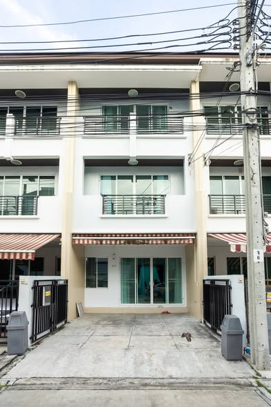 Townhome for rent Baan Klang Muang Ladprao 71 - 3 bedrooms.