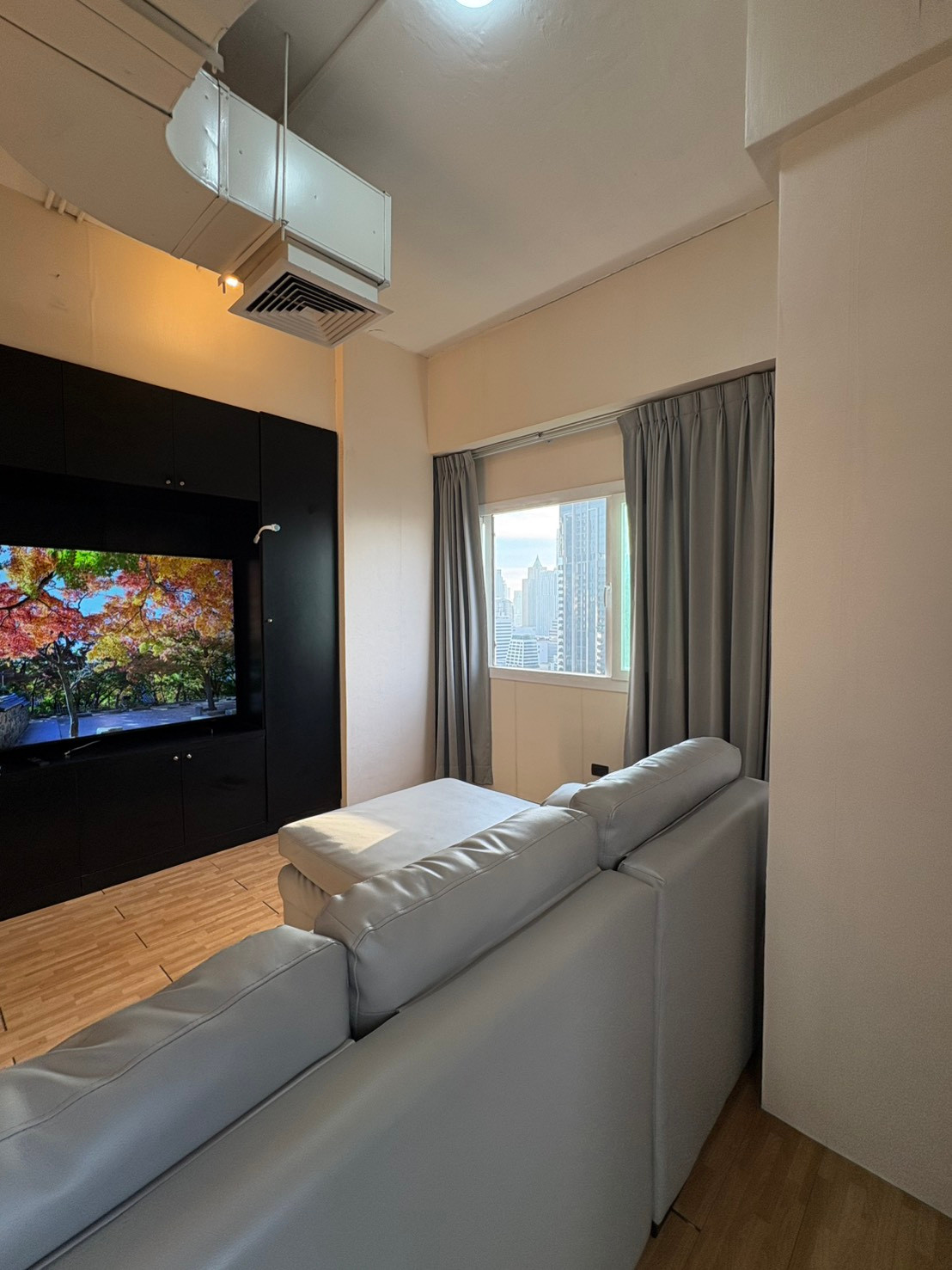 Big One Bedroom, beautiful view 🐱🐶 Petfriendly Wireless Road 📢 Line : @085pucam / 0627941024 🥳 YKP Rental Condo – รูปที่ 3