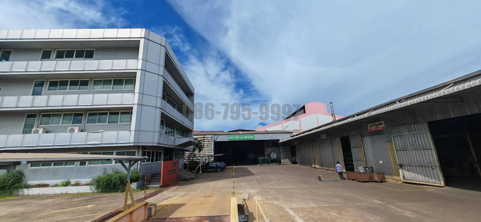 ✅ Samut Sakhon factory for sale, size 20 rai, has 16 buildings. Usable area over 20,000 Sq.m. Price 250 million baht. Contact 086-795-9997 (Jimmy).