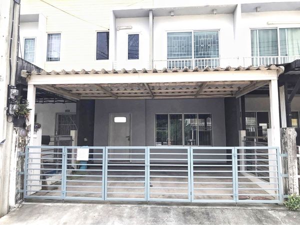 2-story townhome for rent, The Connect 20 Village, near the expressway, added kitchen and parking roof, ready to move in.