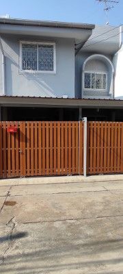 2-story townhome for rent, Anothai Village, Rama 3. Air conditioner 2, some furniture There are 3 bedrooms, 2 bathrooms, 1 maids room, and 1 office room. Rental price 30,000 baht