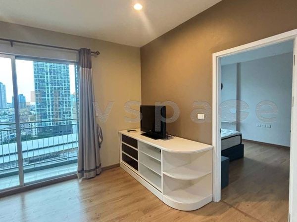 ▚ L0JCCDツ FOR RENT Hive Sathorn 1Bed 49sqm Large Unit Newly Renovated Cool Direction 0m to BTS Krung Thon Buri✨