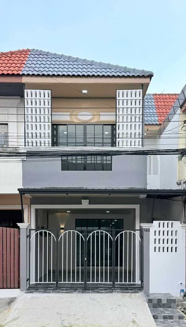 100107 - House in good location, Romklao 32, complete functions!