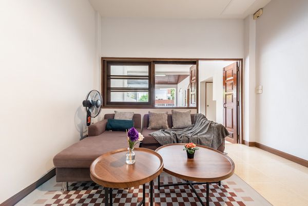 ✨🏡 หมู่บ้านราชตฤนมัยบางเขน ทาวน์โฮม 3 ชั้น ⚡️  พร้อมอยู่เครื่องใช่ไฟฟ้าครบ ใกล้สนามบินดอนเมือง 🏡 บ้านนี้มีเฟอร์นิเจอร์ครบครันตั้งอยู่ในทำเลที่สะดวกสบาย 