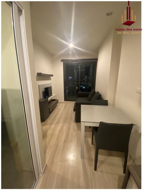 ✨ For Rent: Centric Huai Khwang Station Condo ✨ 💰 Only 17,000 THB/month