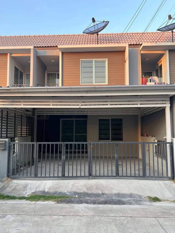 (รหัส ME279) ให้เช่าบ้าน โครงการ The Colors Leisure Bangna KM.8 : เดอะ คัลเลอร์ส เลชเชอร์ บางนา กม.8