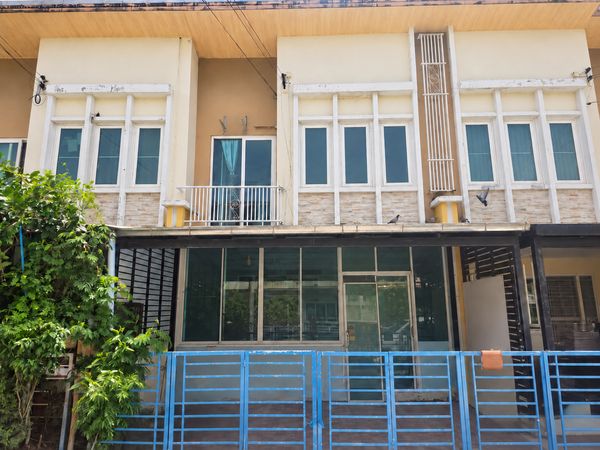 🏡 ทาวน์โฮม 2 ชั้น 3 ห้องนอน พื้นที่ใช้สอย 131 ตร.ม. ✨🏡 โกลเด้น ทาวน์ ชัยพฤกษ์-วงแหวน