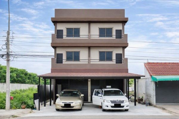ตลาดแยกทศกัณฐ์ 900 ม. สาย 2 บางแวก อาคาร 4 นอน 6 น้ำ ใกล้ รร.บางเชือกหนัง 700 ม. 40 ตร.วา. 388 ตร.ม.พร้อมดาดฟ้า E Commerce