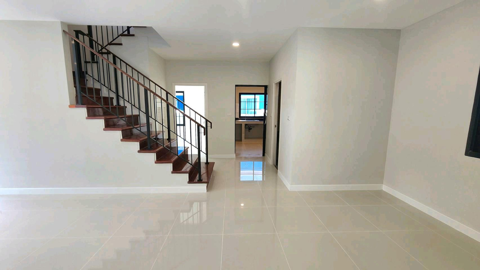💫ขายบ้านเดี่ยว ภัสสร 7 รัตนาธิเบศร์💫 🏡บ้านเดี่ยว Hybrid Home ทำเลใกล้ MRT บางพลู เดินทางสะดวก เชื่อมต่อรัตนาธิเบศร์-บางใหญ่  ✨ใกล้ MRT สายสีม่วง สถานีบางพลู ประมาณ 400 เมตร ✨เข้า-ออกได้หลายเส้นทาง ทั้งรัตนาธิเบศร์ บางกรวย-ไทร – รูปที่ 4